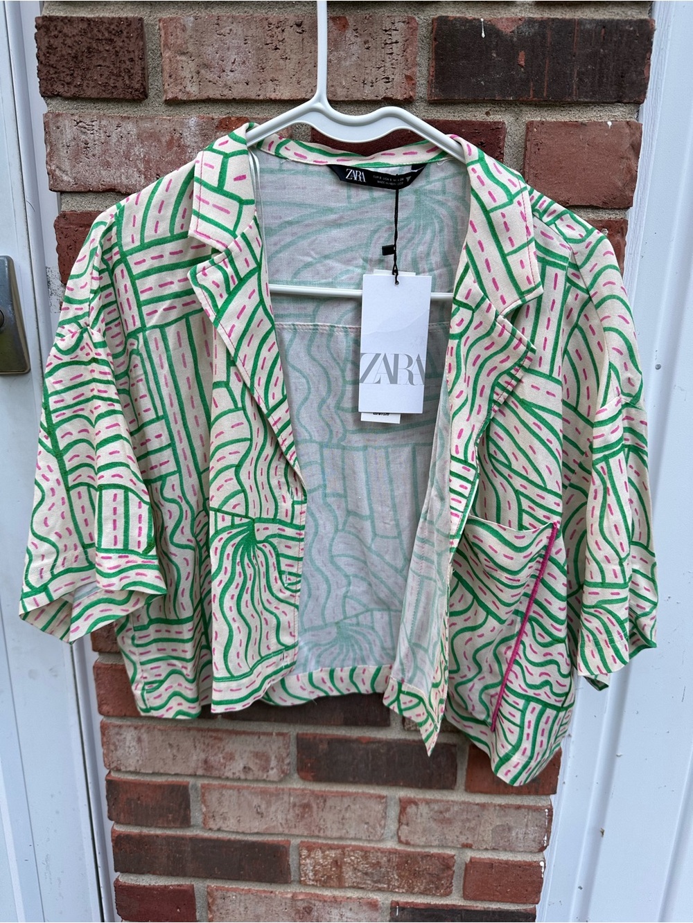 NWT Zara Woman’s S Cropped Button Up Blouse Doodle Style Green Hot Pink Pocket